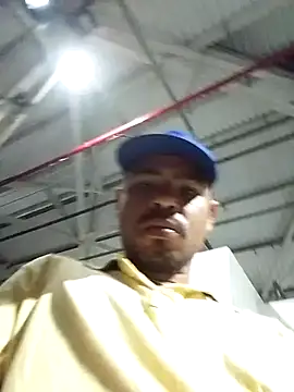 morenoosafado18cm online show from November 25, 2025, 9:48 pm