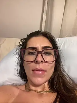 Snapshot of fer-nanda chatting on February 11, 2026, 4:23 am fer-nanda online show from February 11, 2026, 4:23 am