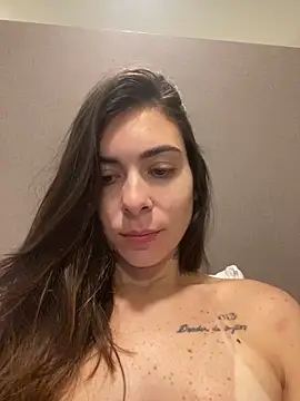 Snapshot of fer-nanda chatting on April 11, 2026, 12:18 am fer-nanda online show from April 11, 2026, 12:18 am