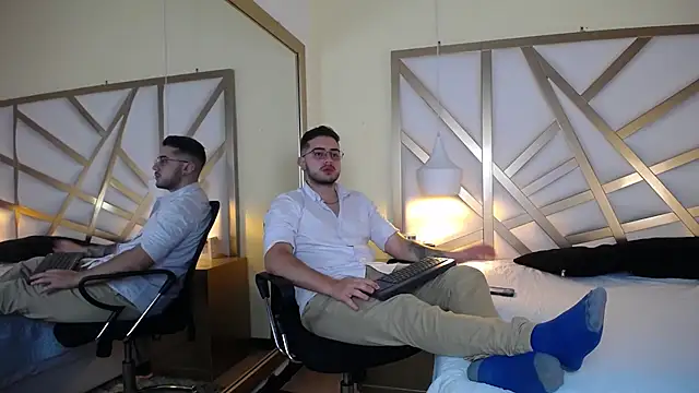 Ethan Greys online show from December 5, 2025, 4:22 am