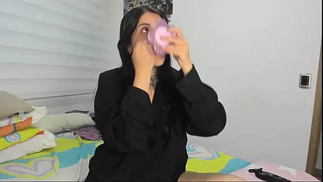 Lia levine online show from March 27, 2026, 6:31 pm