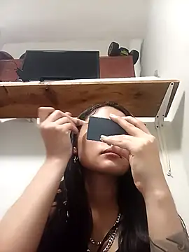 Guarnerstyle online show from April 9, 2026, 4:25 am