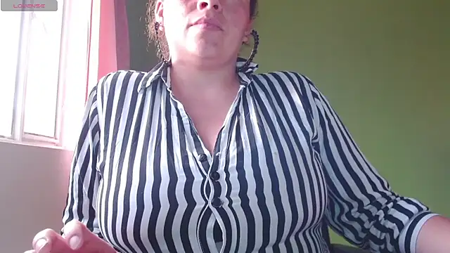 Rouse hot  online show from May 12, 2026, 10:27 pm
