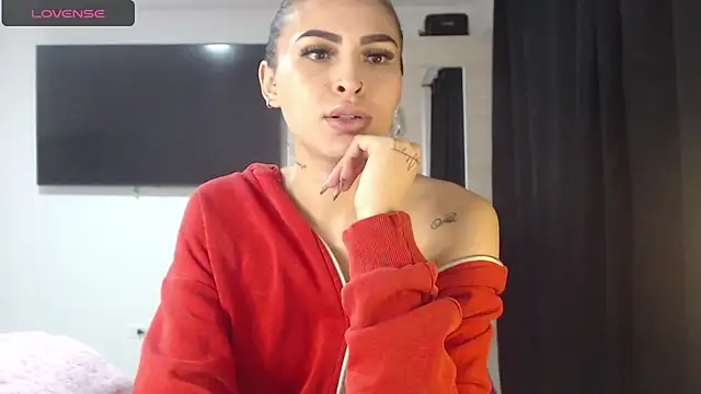 Snapshot of Linda__fiore chatting on November 16, 2025, 4:28 am Linda fiore online show from November 16, 2025, 4:28 am