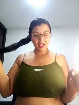 Snapshot of CelesteAlvarez1989 chatting on April 22, 2026, 4:30 am CelesteAlvarez1989 online show from April 22, 2026, 4:30 am