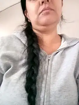 CelesteAlvarez1989 online show from January 5, 2026, 8:34 pm