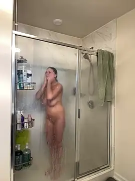 Snapshot of Ayybaebay chatting on December 19, 2025, 8:44 pm Ayybaebay online show from December 19, 2025, 8:44 pm