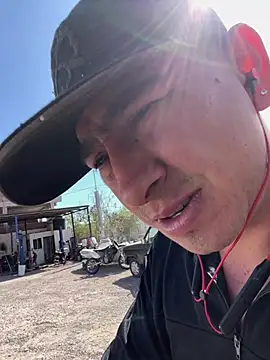 algila08 online show from March 8, 2026, 5:38 pm