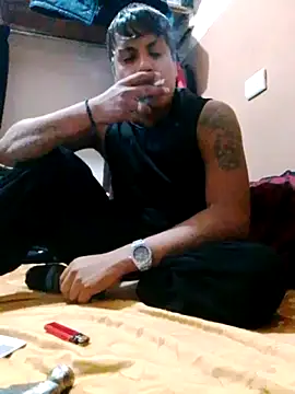 Snapshot of LogaBlade chatting on November 15, 2025, 7:12 am LogaBlade online show from November 15, 2025, 7:12 am