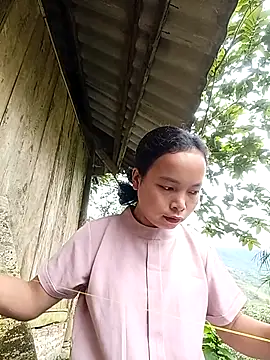 Snapshot of Yumi_08 chatting on November 19, 2025, 3:06 am Yumi 08 online show from November 19, 2025, 3:06 am