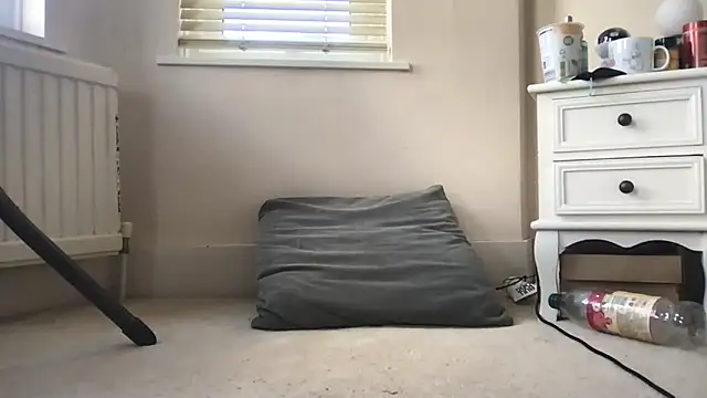 boyinsocks online show from May 18, 2026, 1:27 pm