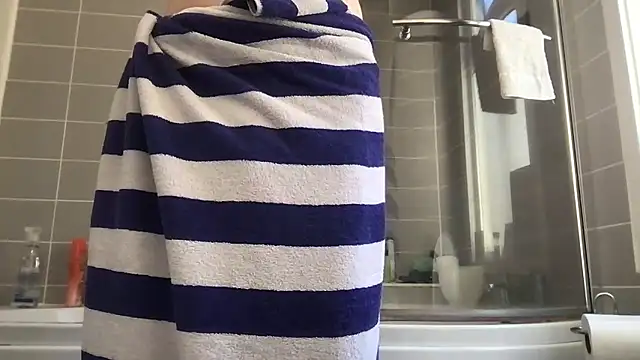 boyinsocks online show from January 7, 2026, 9:47 am