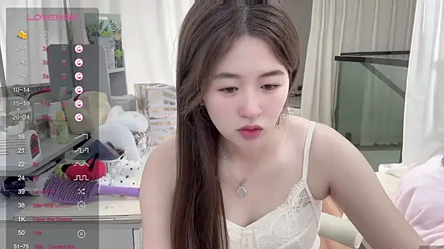 youyou-668 online show from December 3, 2025, 5:19 am