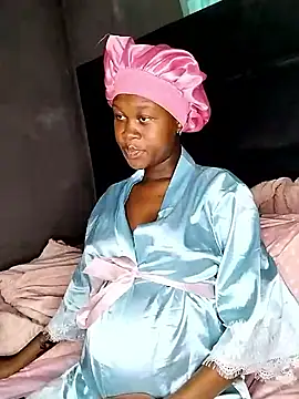 Snapshot of LilPregnantMommyyy chatting on December 16, 2025, 8:18 am LilPregnantMommyyy online show from December 16, 2025, 8:18 am