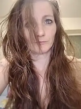 CrazyMaya39 online show from May 8, 2026, 9:40 pm