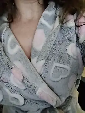 CrazyMaya39 online show from May 18, 2026, 9:41 pm