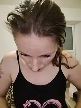 CrazyMaya39 online show from May 28, 2026, 9:21 pm