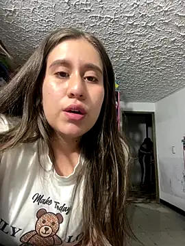 Snapshot of Scarlett_Noire_outdoors chatting on November 22, 2025, 11:14 pm Scarlett Noire outdoors online show from November 22, 2025, 11:14 pm