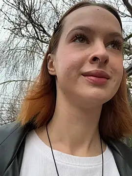 hani obsessed online show from December 2, 2025, 7:32 am