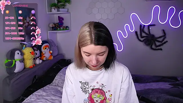 Emmie shy online show from April 13, 2026, 7:18 pm