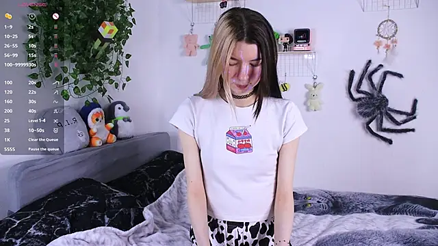 Emmie shy online show from December 17, 2025, 12:54 pm