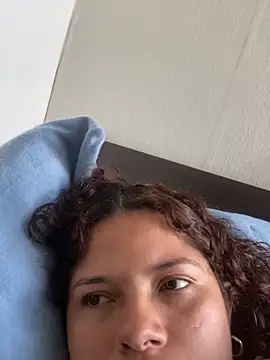 EmilyCm online show from November 14, 2025, 10:57 pm