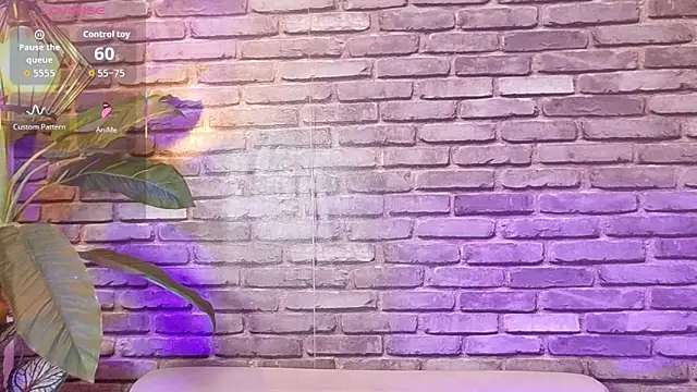 Snapshot of _ivone chatting on November 17, 2025, 6:56 pm ivone online show from November 17, 2025, 6:56 pm