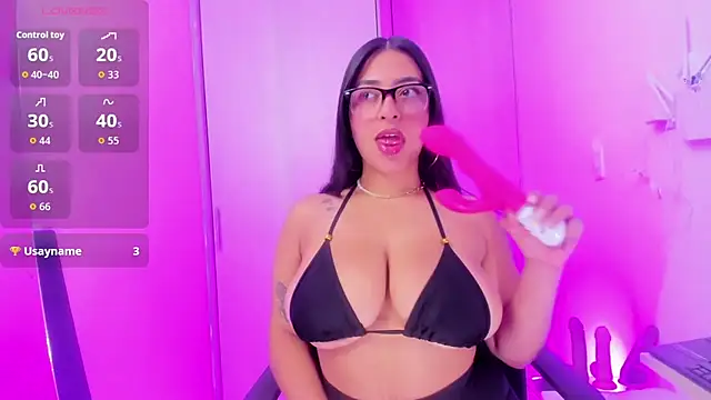 evelisse  online show from July 30, 2026, 3:38 am