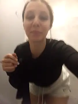 cleopatravodos online show from November 21, 2025, 5:34 pm