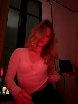 Snapshot of Josefinswe chatting on November 14, 2025, 8:01 pm Josefinswe online show from November 14, 2025, 8:01 pm