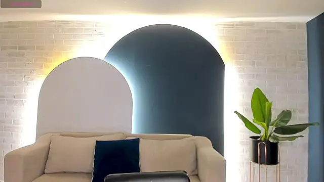 HaileyRoss  online show from May 16, 2026, 1:26 am