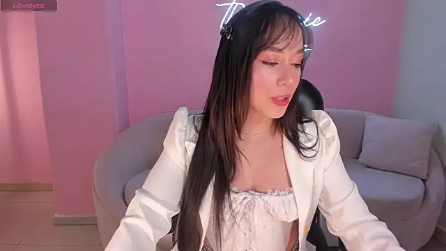 Snapshot of ZaraKafruni chatting on March 28, 2026, 4:02 am ZaraKafruni online show from March 28, 2026, 4:02 am