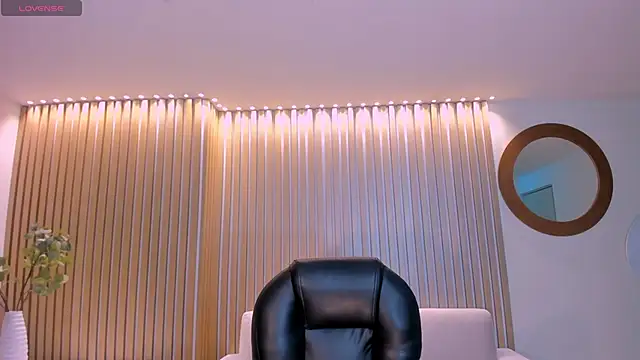 Snapshot of SophieLanne chatting on March 29, 2026, 3:52 am SophieLanne online show from March 29, 2026, 3:52 am