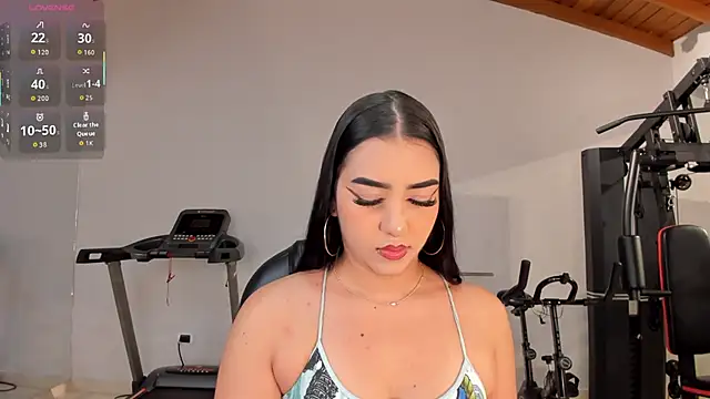 Snapshot of SophieLanne chatting on April 5, 2026, 4:19 am SophieLanne online show from April 5, 2026, 4:19 am