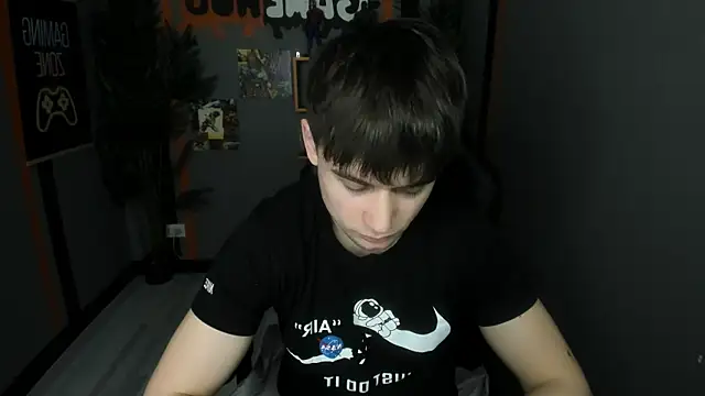 Snapshot of AlejandroEllias chatting on April 9, 2026, 1:28 pm AlejandroEllias online show from April 9, 2026, 1:28 pm