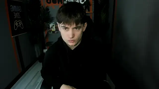 Snapshot of AlejandroEllias chatting on April 12, 2026, 2:31 pm AlejandroEllias online show from April 12, 2026, 2:31 pm