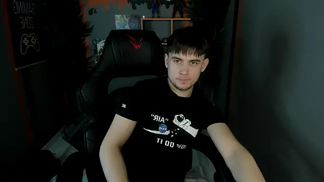 Snapshot of AlejandroEllias chatting on March 21, 2026, 11:41 pm AlejandroEllias online show from March 21, 2026, 11:41 pm