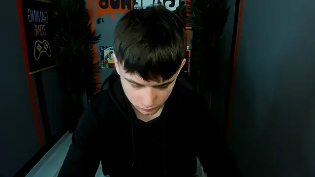 Snapshot of AlejandroEllias chatting on March 18, 2026, 6:16 am AlejandroEllias online show from March 18, 2026, 6:16 am