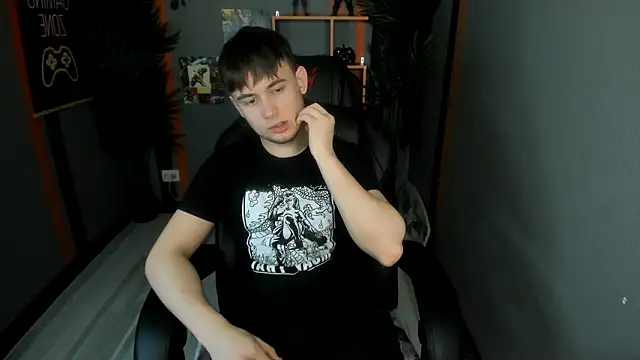 Snapshot of AlejandroEllias chatting on March 20, 2026, 8:54 pm AlejandroEllias online show from March 20, 2026, 8:54 pm