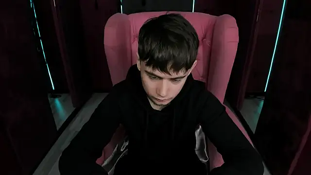 Snapshot of AlejandroEllias chatting on March 26, 2026, 3:54 pm AlejandroEllias online show from March 26, 2026, 3:54 pm