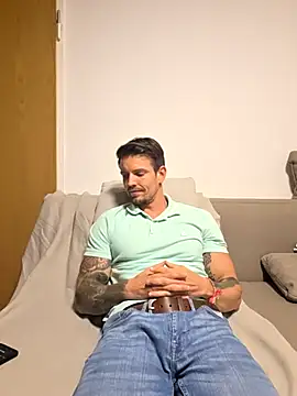 Snapshot of Mystery_Mark chatting on April 22, 2026, 6:58 pm Mystery Mark online show from April 22, 2026, 6:58 pm