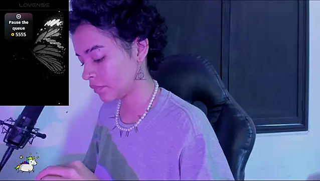 Snapshot of Anny_Kiitty chatting on March 23, 2026, 5:24 pm Anny Kiitty online show from March 23, 2026, 5:24 pm