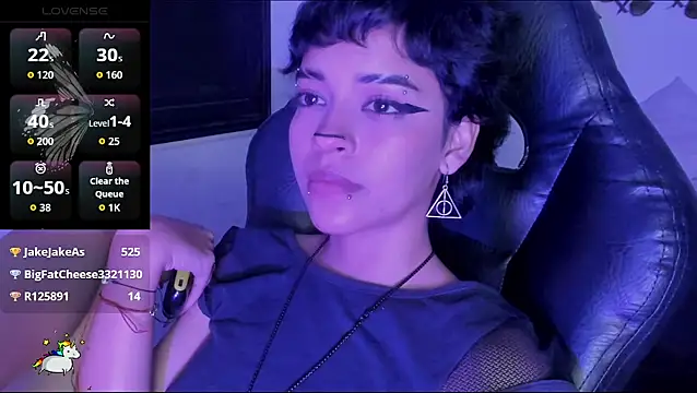 Snapshot of Anny_Kiitty chatting on April 11, 2026, 7:45 am Anny Kiitty online show from April 11, 2026, 7:45 am