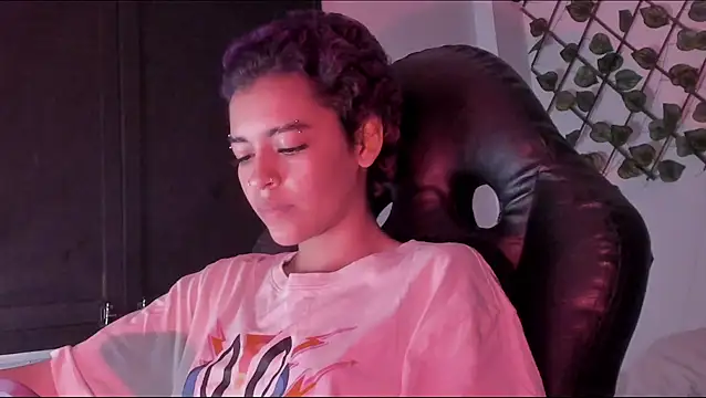 Snapshot of Anny_Kiitty chatting on February 13, 2026, 3:06 am Anny Kiitty online show from February 13, 2026, 3:06 am