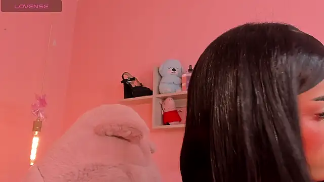 Snapshot of Milu_carbajal_x chatting on April 21, 2026, 4:08 am Milu carbajal x online show from April 21, 2026, 4:08 am