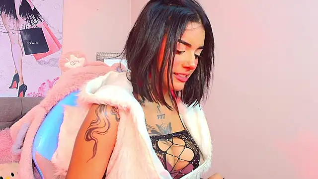 Snapshot of Milu_carbajal_x chatting on March 10, 2026, 2:15 am Milu carbajal x online show from March 10, 2026, 2:15 am