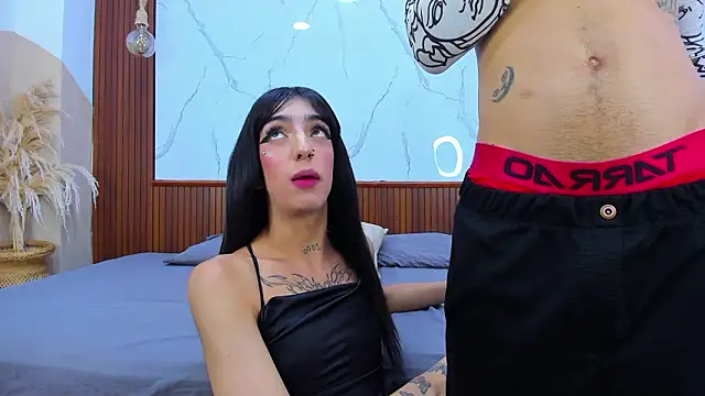 Snapshot of Loversinfire2 chatting on February 12, 2026, 10:53 pm Loversinfire2 online show from February 12, 2026, 10:53 pm