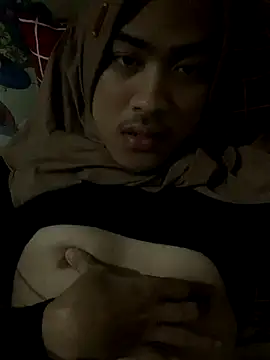 Snapshot of yuliabirdiantie1 chatting on November 15, 2025, 10:08 am yuliabirdiantie1 online show from November 15, 2025, 10:08 am