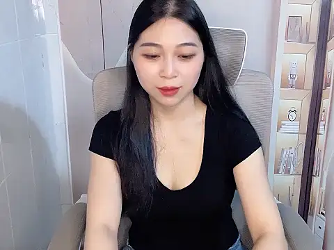 Lousii online show from April 12, 2026, 1:47 pm