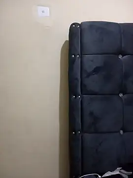 Snapshot of honeypot224 chatting on December 21, 2025, 2:35 am honeypot224 online show from December 21, 2025, 2:35 am